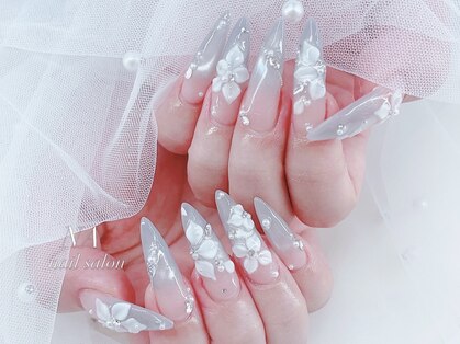 心斎橋ネイルサロン NA nail salon｜ブライダルネイル 3Dフラワー パール ホワイトグラデ 長さ出し